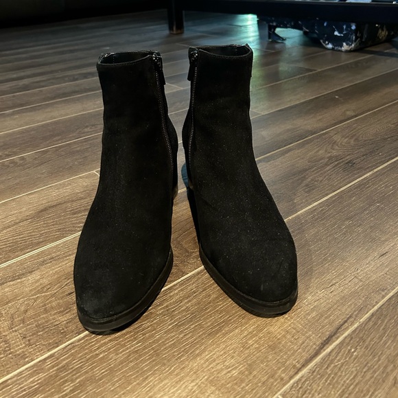 Joy & Peace boots - Picture 2 of 11